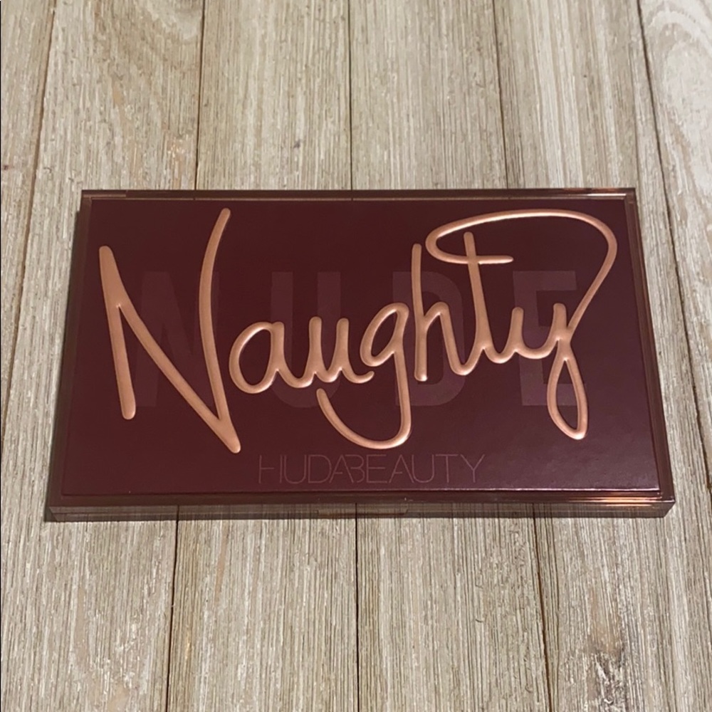 Huda Beauty Naughty Nude Palette